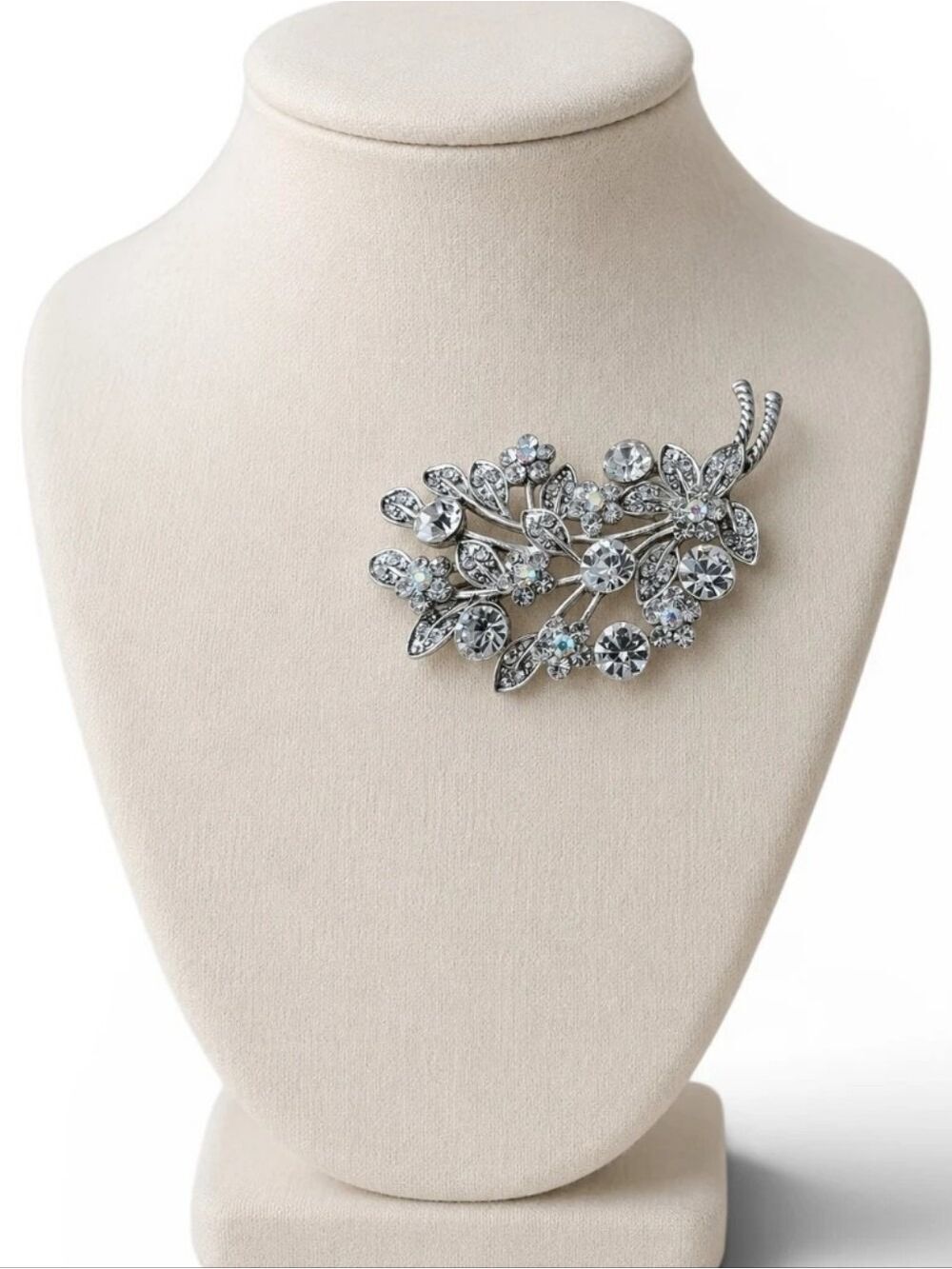 Vintage 50s 60s Covington Silver Rhinestone Floral Brooch Original Box